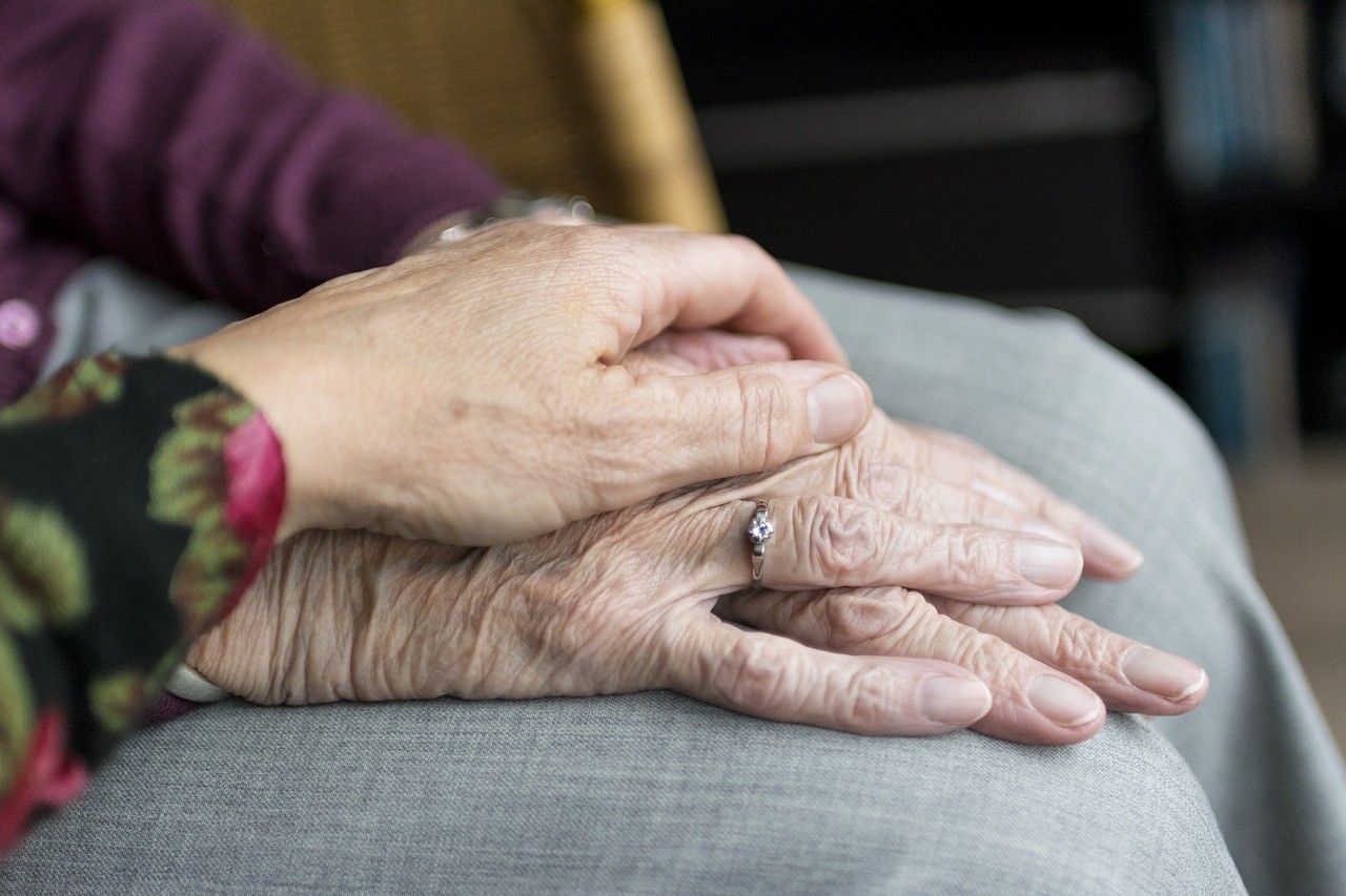 hands g7ad9b7a91 1280