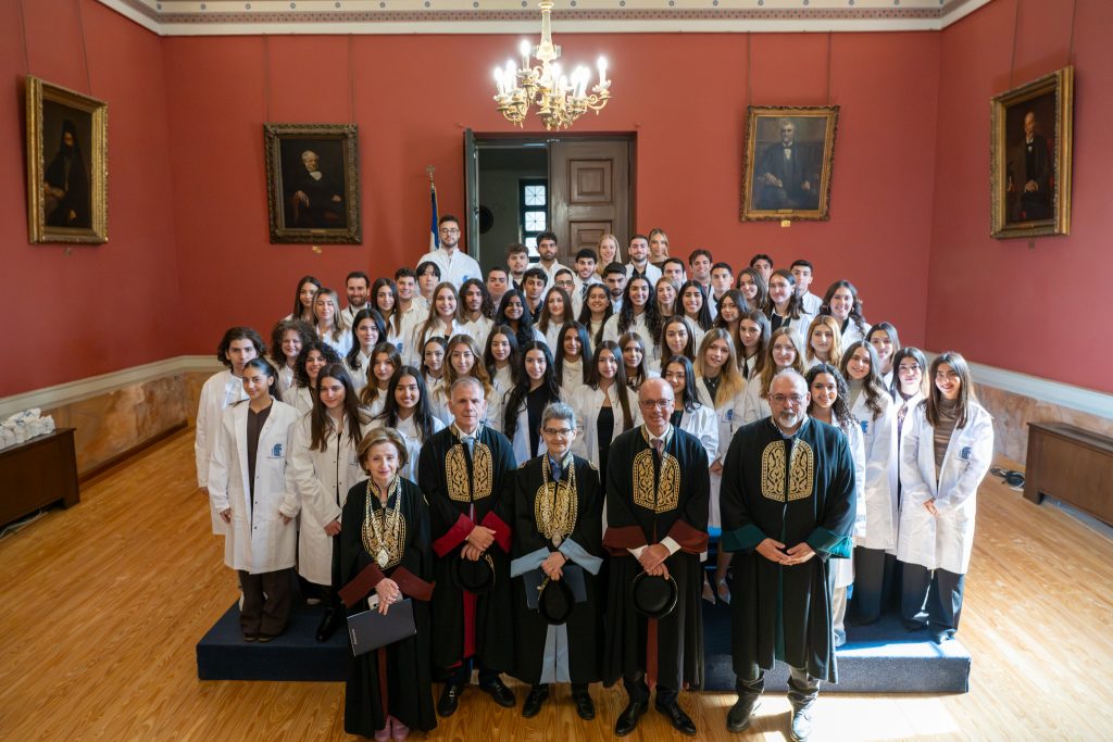 Welcome and White Coat Ceremony for the First-Year Students of the Medical Degree English Program