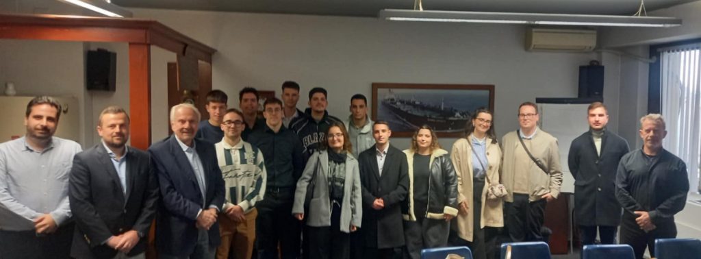 Εκπαιδευτική Επίσκεψη  του Τμήματος Διαχείρισης Λιμένων και Ναυτιλίας του ΕΚΠΑ  στον Σύνδεσμο Μεσιτών Ναυτιλιακών Συμβάσεων (HSA)  