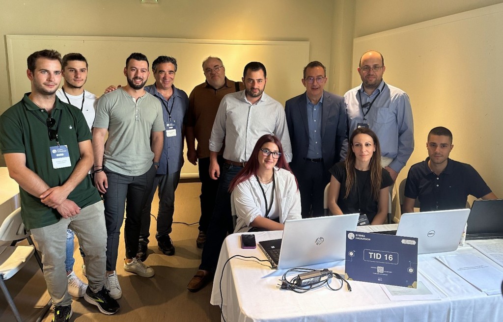 Διάκριση φοιτητών του ΕΚΠΑ στο Smart Sterea Hackathon