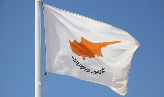 Κύπρος σημαία 696x412