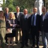 Πραγματοποιήθηκαν τα αποκαλυπτήρια της προτομής του Δάντη από τον Δήμαρχο Αθηναίων Κ. Μπακογιάννη και την Υφ. Εξωτερικών της Ιταλίας M. Tripodi με την παρουσία μελών του ΕΚΠΑ