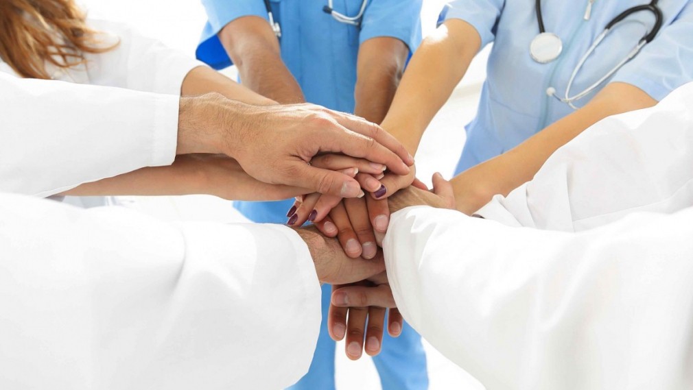 main 0faaa bigstock doctors and nurses in a medica 226632028 kato apo 1 mb 1 (1)