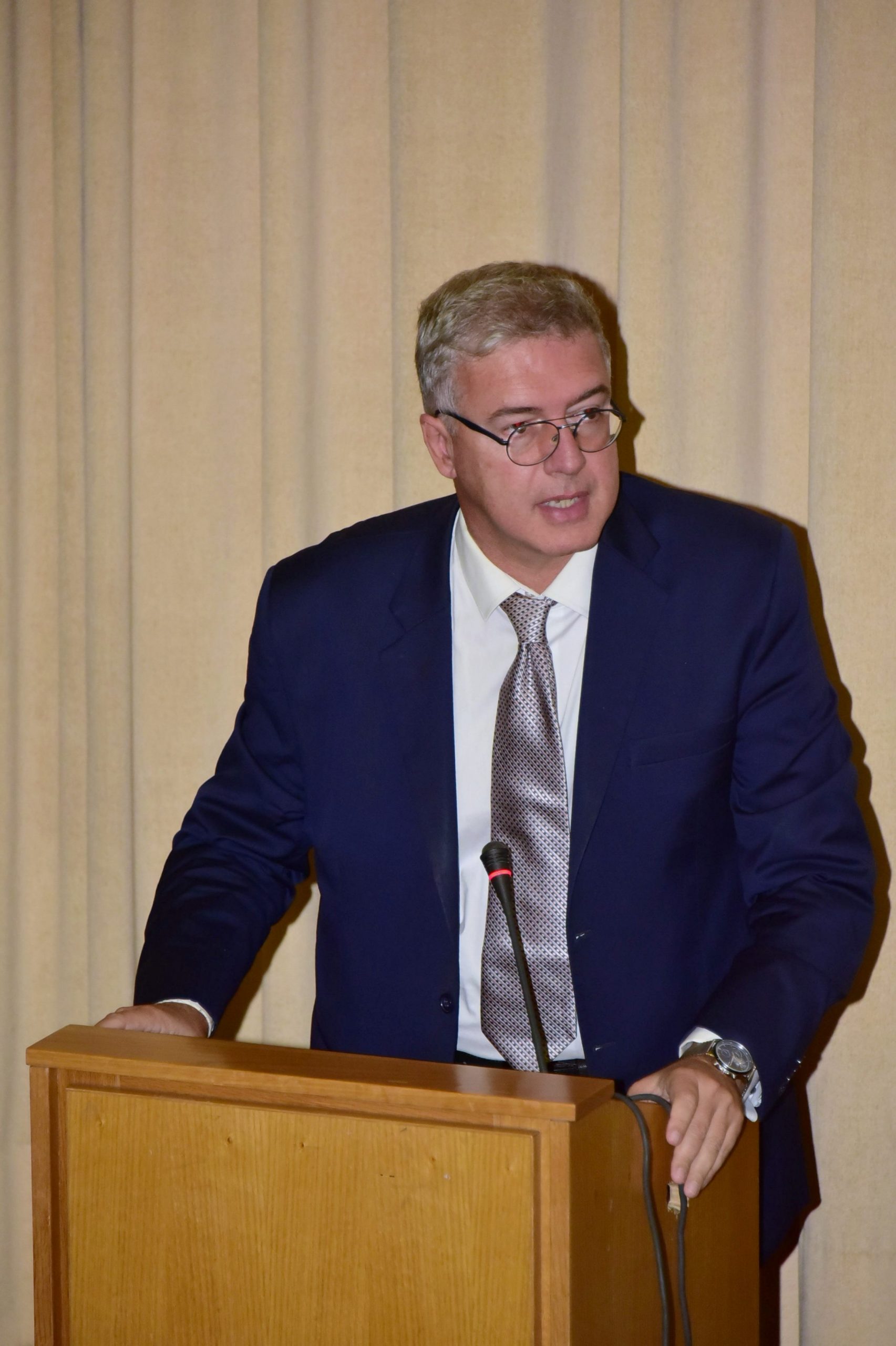 407efa1a a32a 470f 9d9d 5d2bfeb5d712