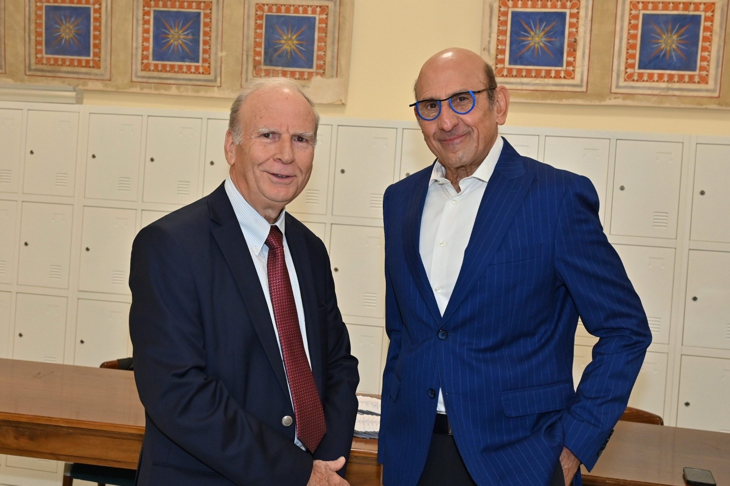 813c2f70 8077 4f8e b642 fcb4f687e91d