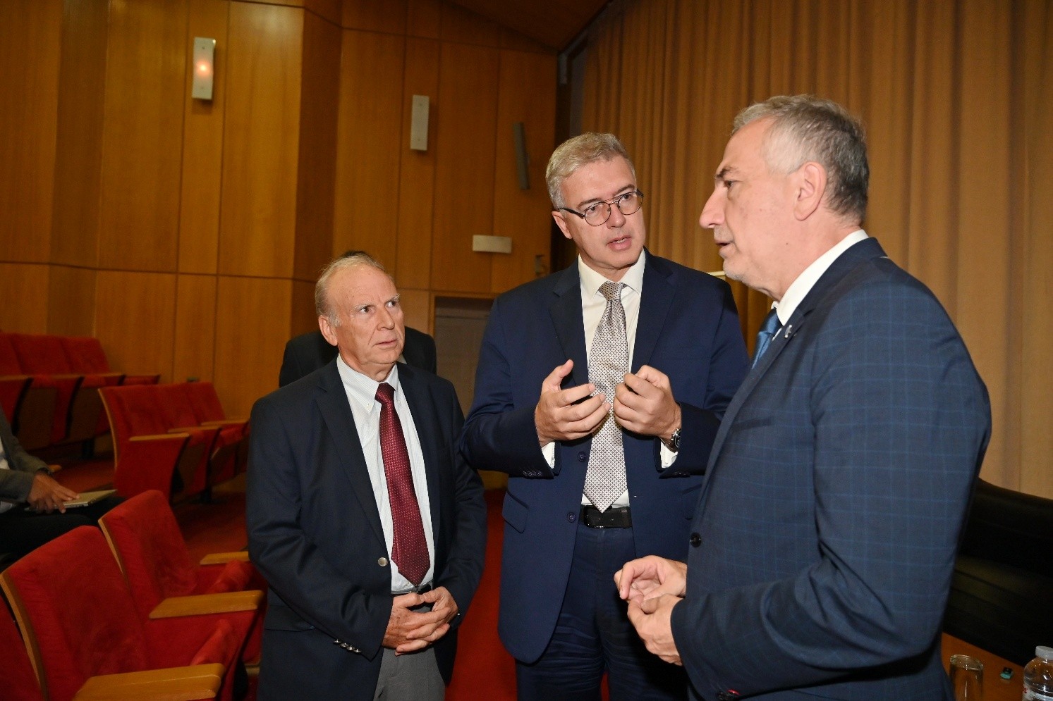 93e23f79 8b17 4318 bf46 82ea5675c41a