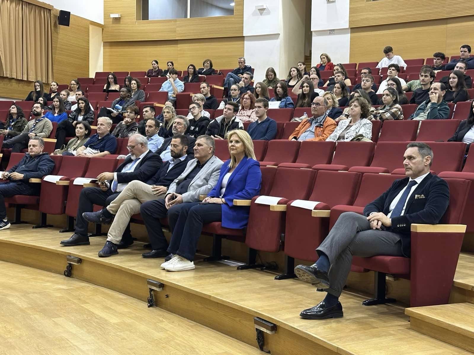 eef81439 f523 4062 b79c d058114f4a45