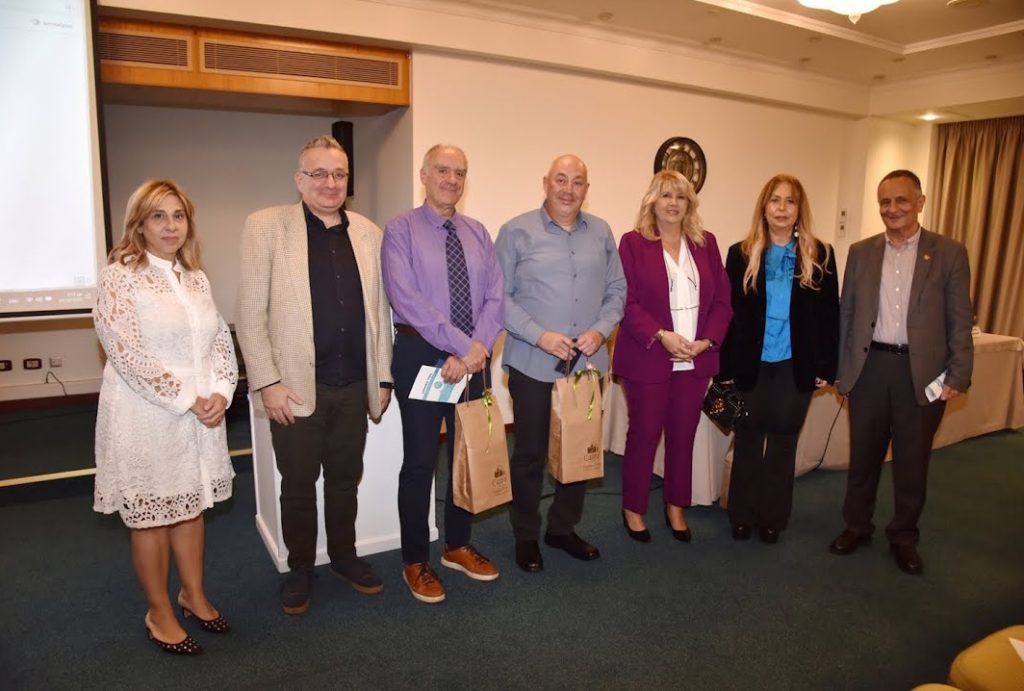 Ο Αναπληρωτής Καθηγητής του ΕΚΠΑ, Δημήτρης Κωστόπουλος, κύριος εισηγητής σε εκδήλωση του Ι.Σ. Πατρών με θέμα: «Δημόσια Υγεία… στον απόηχο κλιματικής αλλαγής – Οι πυρκαγιές & οι πλημμύρες στη ζωή μας»