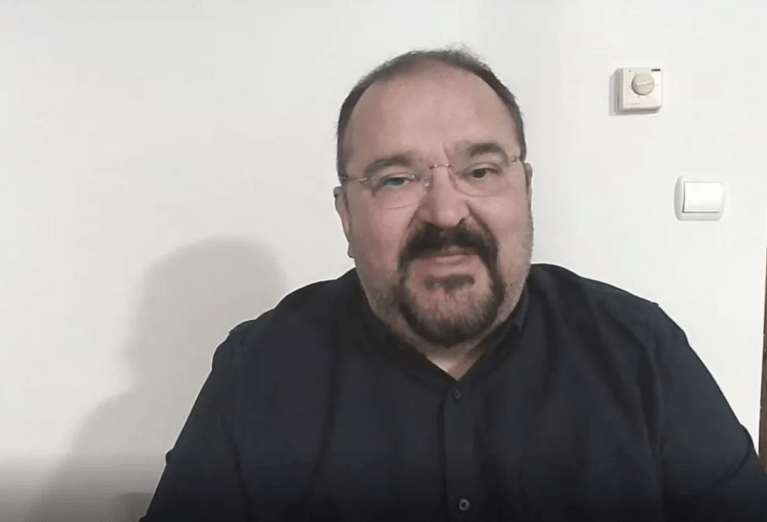 Ο Καθηγητής του ΕΚΠΑ Στέλιος Παπαθανασόπουλος μιλά σε podcast του ΣΚΑΙ για την «μεγαλύτερη μάχη εξουσίας στην ιστορία του streaming»