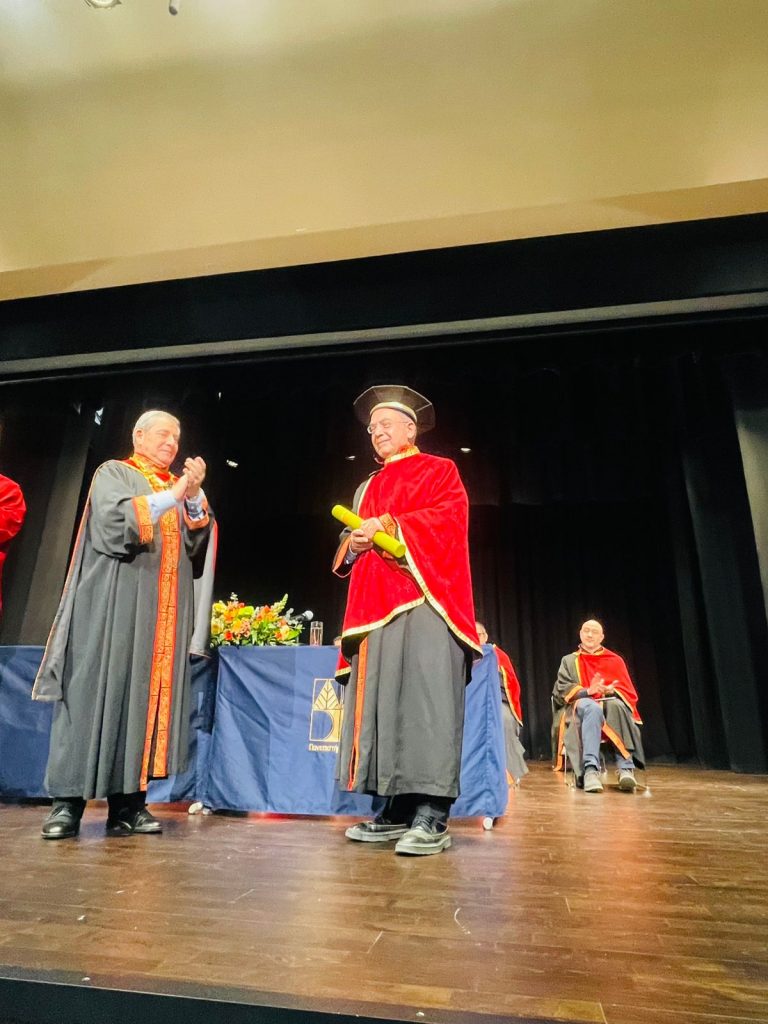 a71412d3 0f4e 42dd a02e 7b96de38fee6