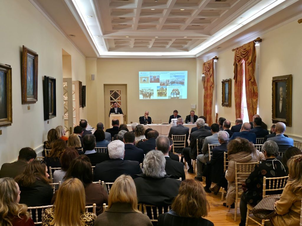 Κοπή πρωτοχρονιάτικης πίτας στη Νομική Σχολή