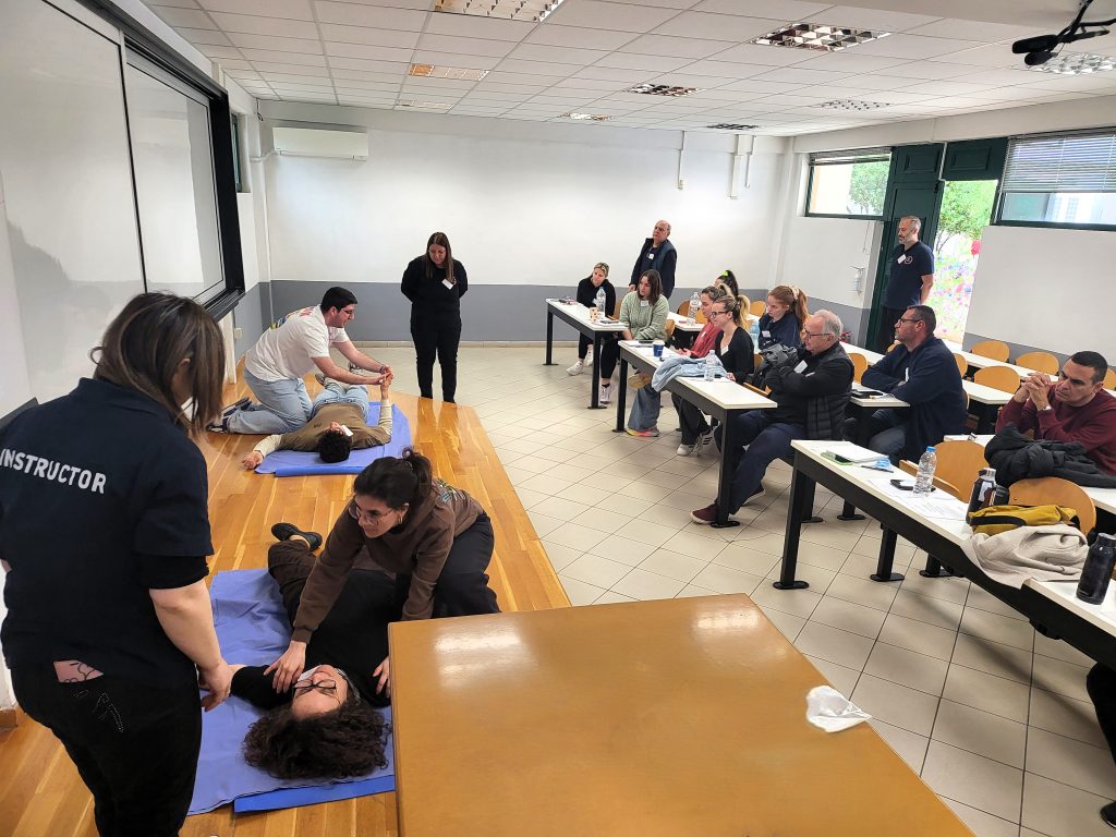 ΚΑΡΠΑ ΧΕΙΡΙΣΜΟΙ ΚΑΙ INSTRUCTOR