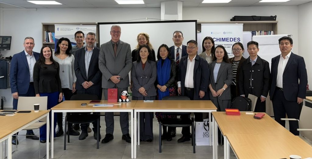 Επίσκεψη κινεζικής αντιπροσωπείας στη Μονάδα «Αρχιμήδης» του ΕΚΠΑ