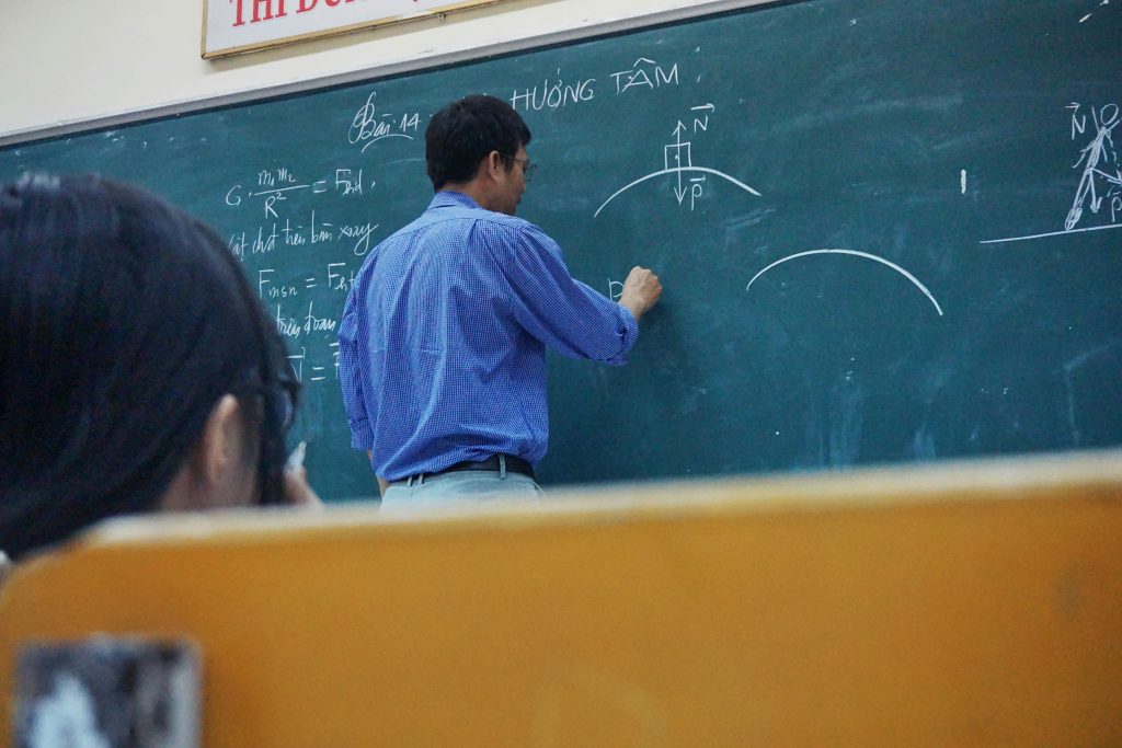 Παγκόσμια Ημέρα Εκπαιδευτικού: Ώρα να αναστοχαστούμε τον ρόλο των εκπαιδευτικών σε μία κοινωνία που διαρκώς μεταβάλλεται